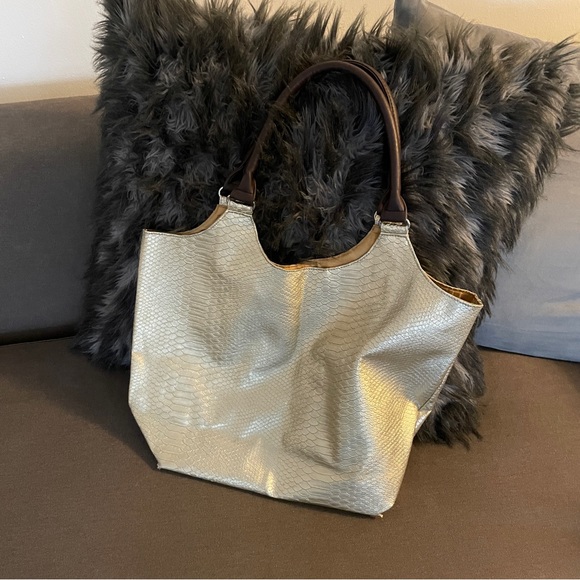 Neiman Marcus Gold Fake Snakeskin Tote - Picture 6 of 8